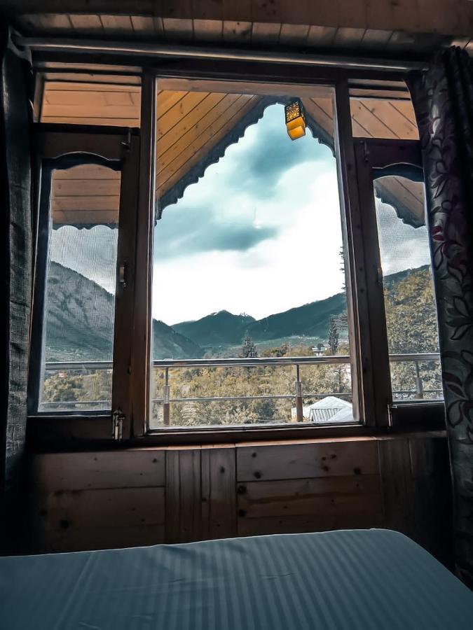 Throttle Shrottle Moto Hostel Manāli Exterior foto