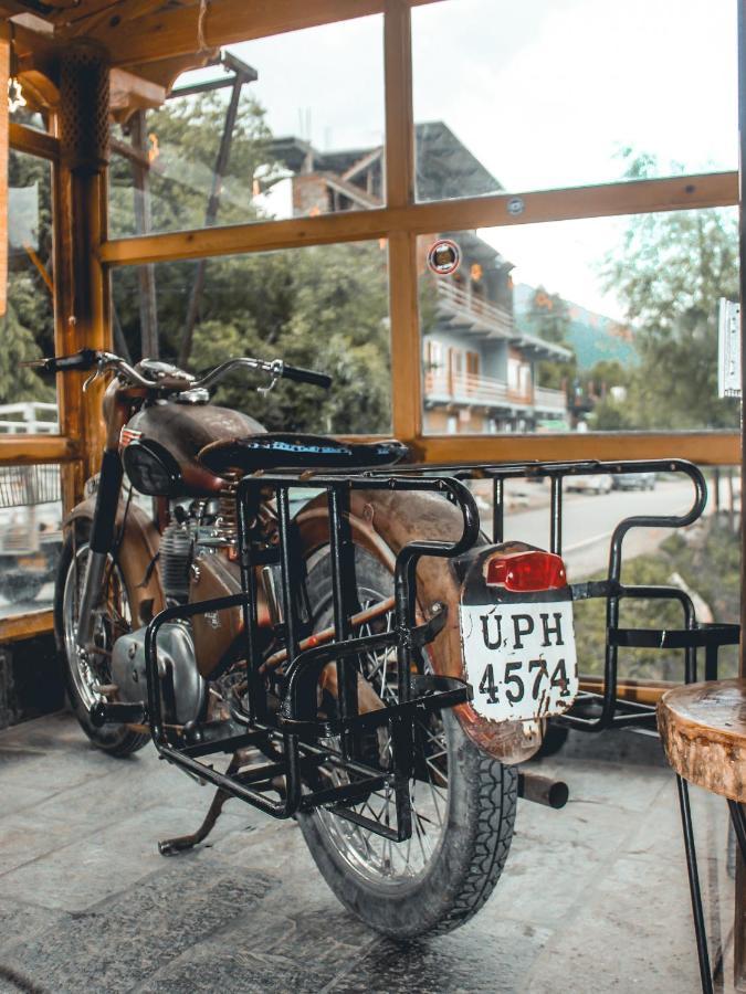 Throttle Shrottle Moto Hostel Manāli Exterior foto